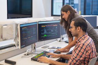 Students work in Illinois Tech's Bloomberg lab