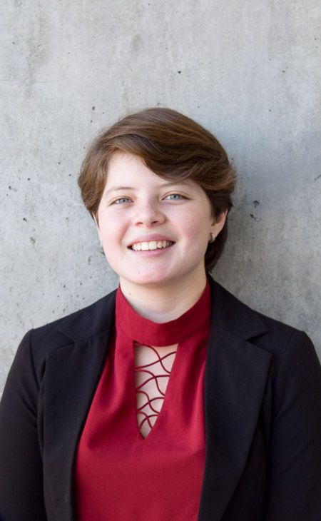 Katia Flores 450x730